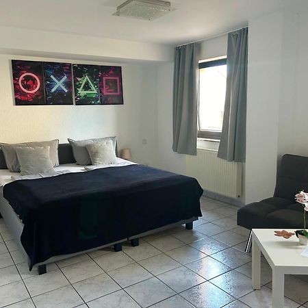 Mikroapartments Klarenthal Saarbrücken Buitenkant foto