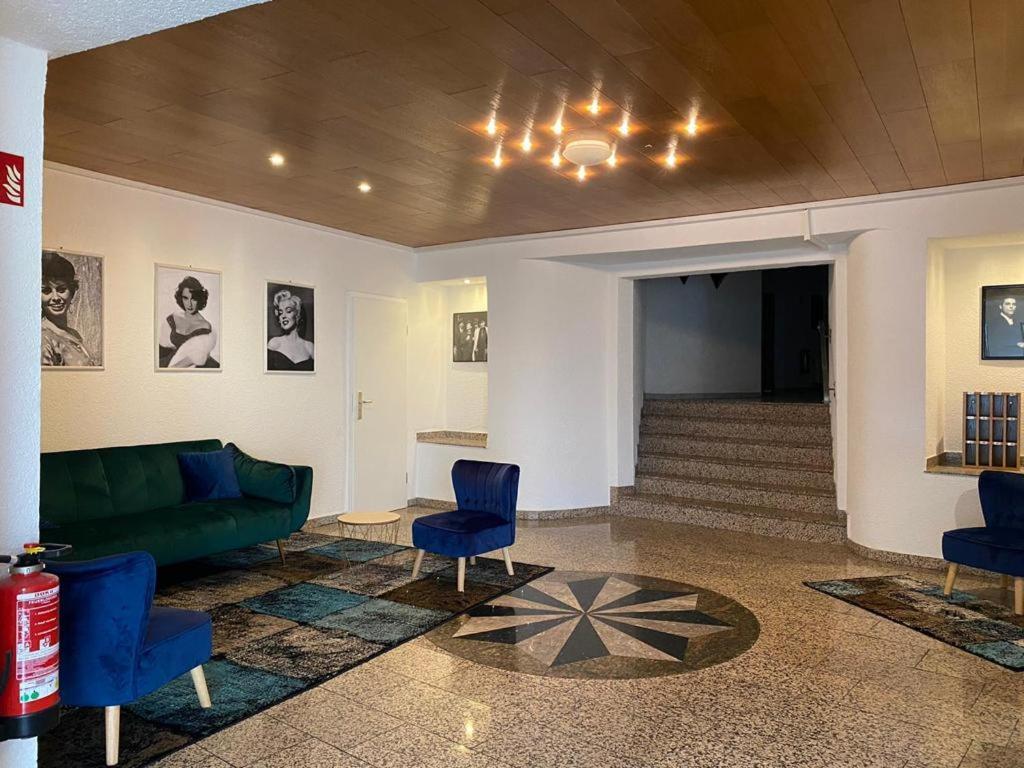 Mikroapartments Klarenthal Saarbrücken Buitenkant foto