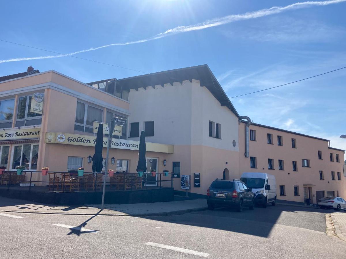 Mikroapartments Klarenthal Saarbrücken Buitenkant foto