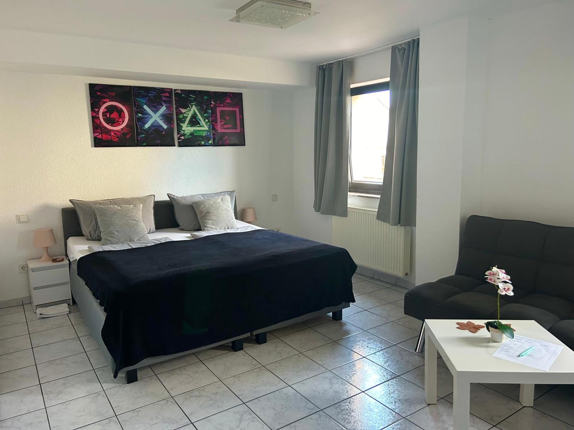 Mikroapartments Klarenthal Saarbrücken Buitenkant foto